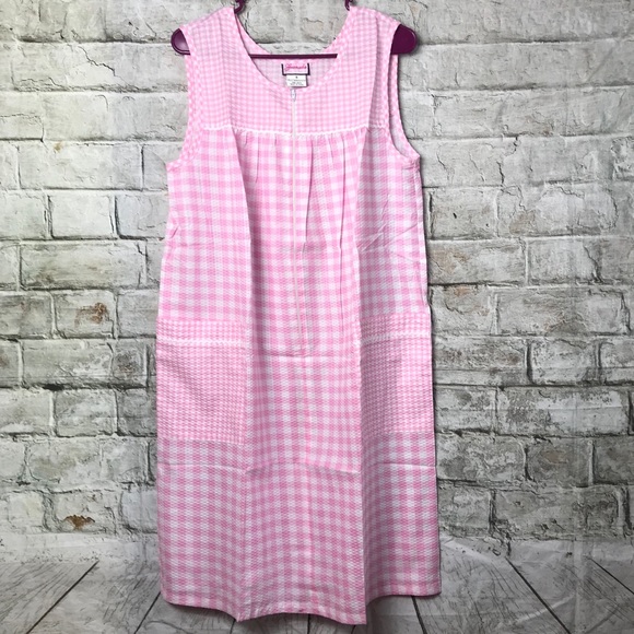 Granada Other - Granada Pink Checked Housedress 1/4 Zip Sz Small